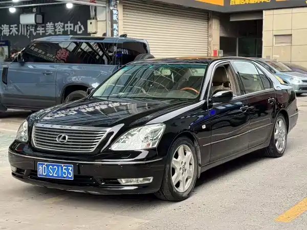 Lexus LS 2004