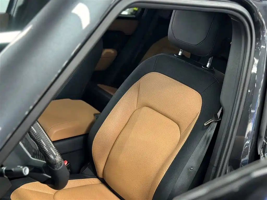 Land Rover Defender 2022 — фото 18