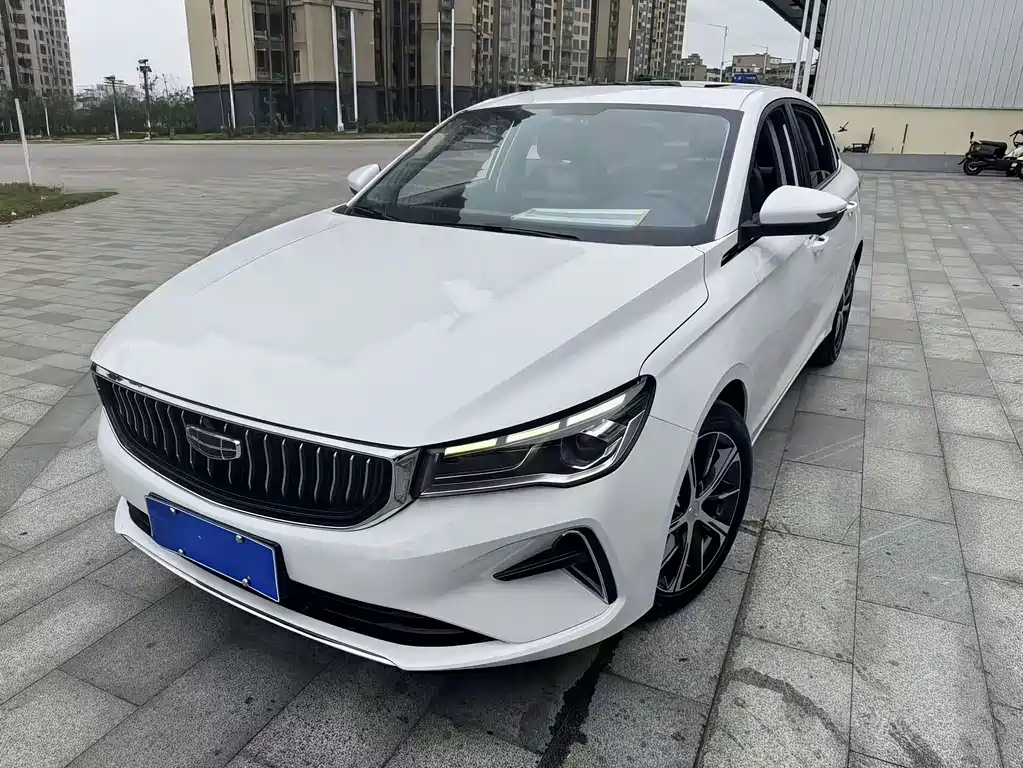 Geely Emgrand 2022 — фото 1