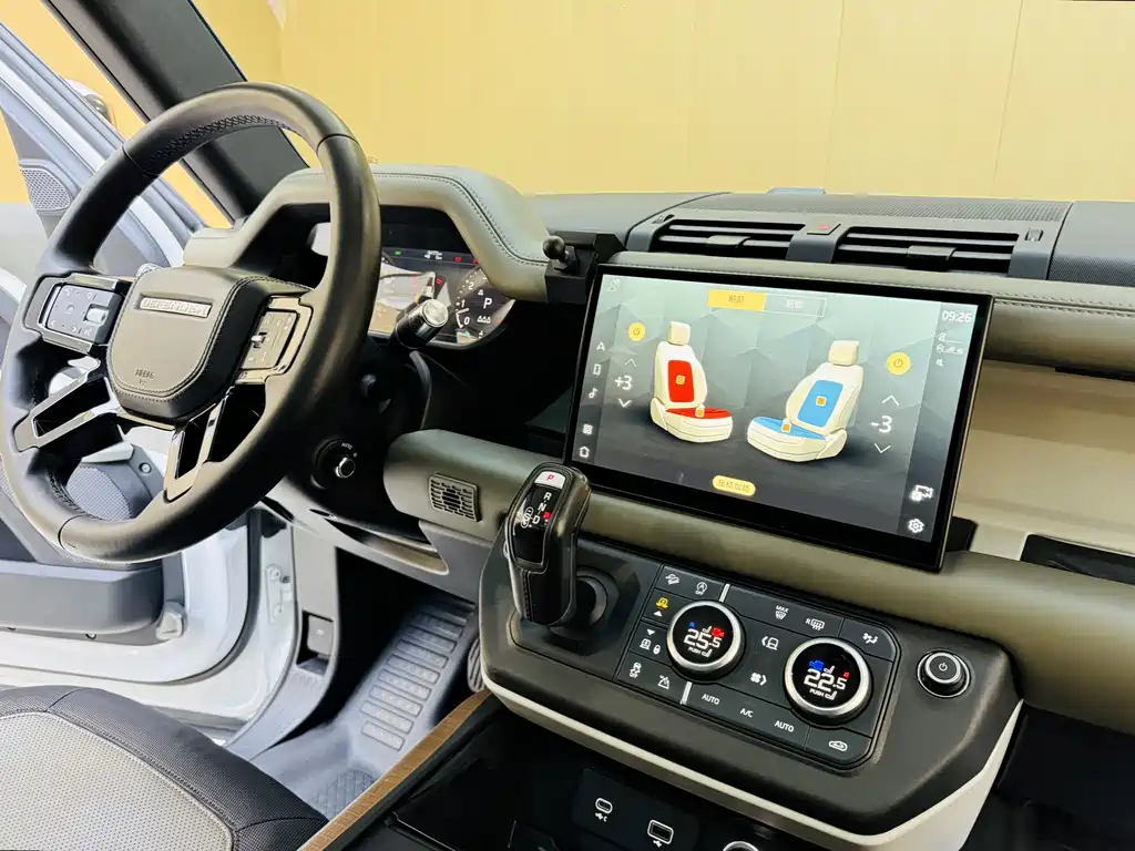 Land Rover Defender 2022 — фото 12