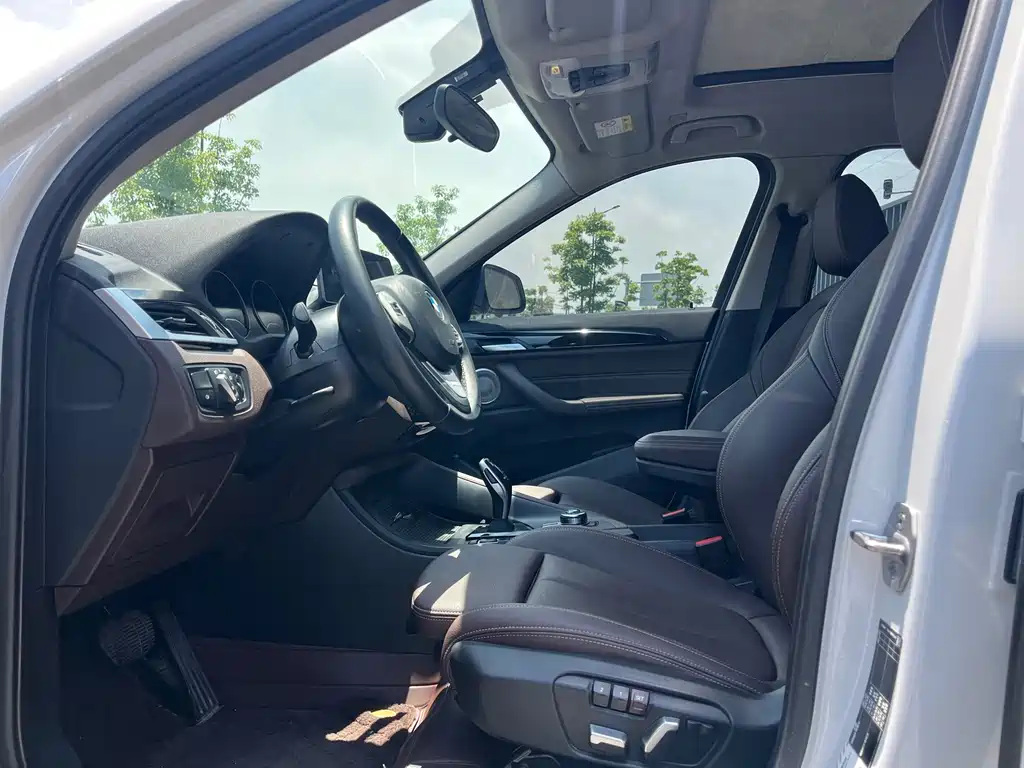 BMW X1 2022 — фото 14