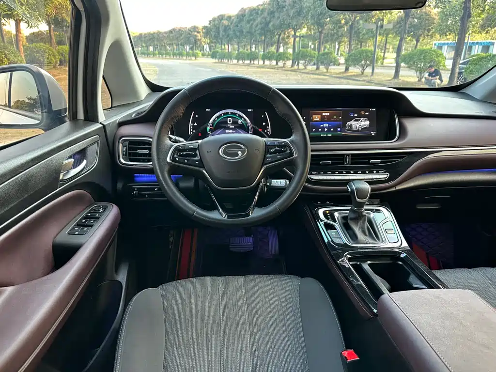 GAC Motor Trumpchi M6 2023 — фото 19