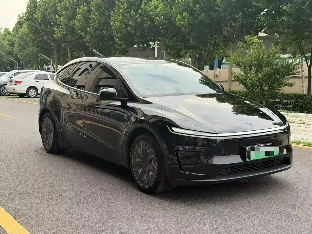 Tesla Model Y L 2025 — фото 3