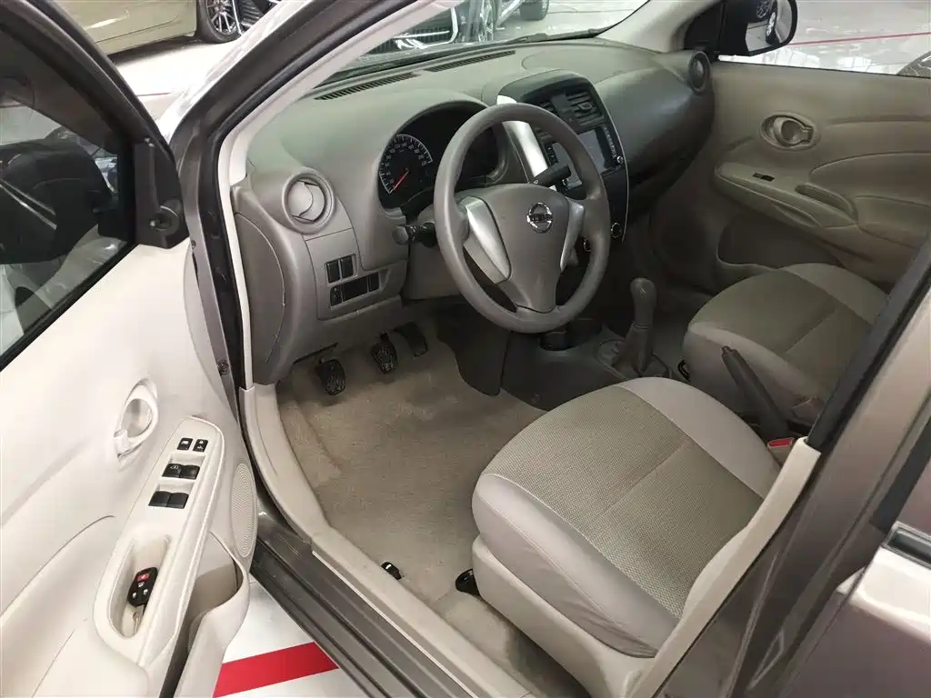 Nissan Sunny 2014 — фото 16