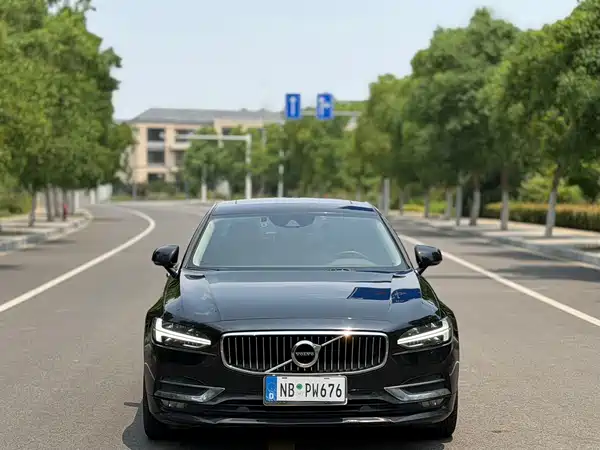 Volvo S90 2019
