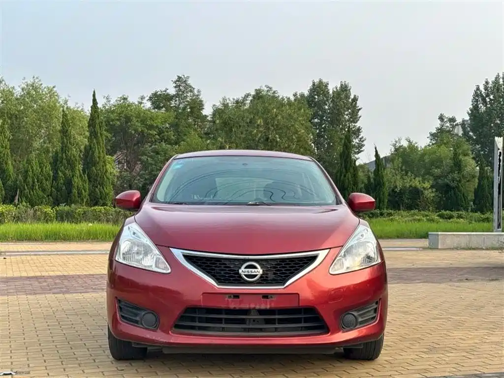 Nissan Tiida 2015 — фото 2