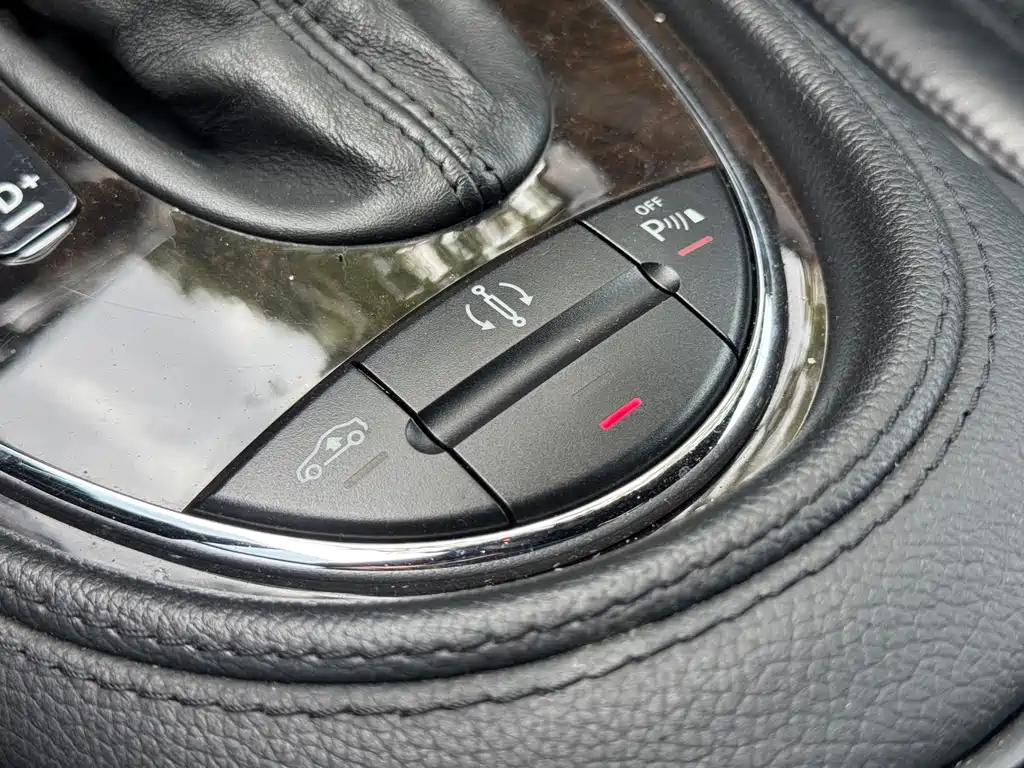 Mercedes-Benz CLS AMG 2010 — фото 17