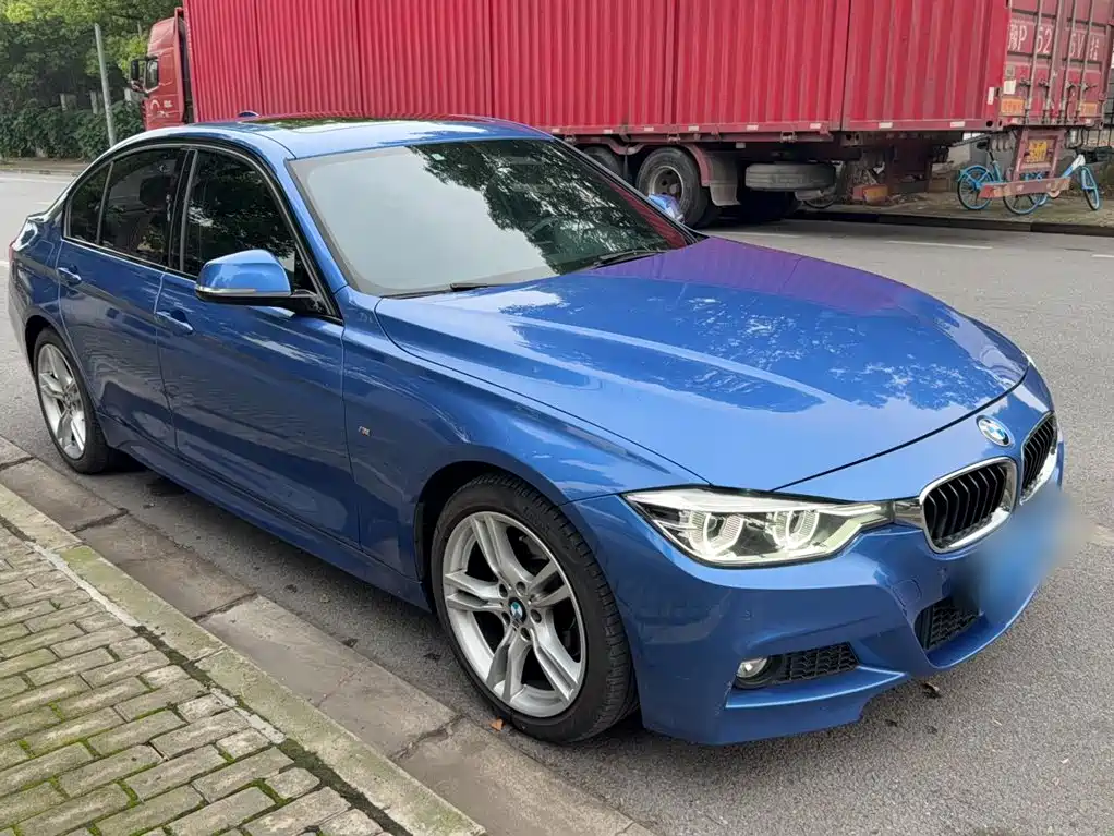 BMW 3 Series 2018 — фото 8