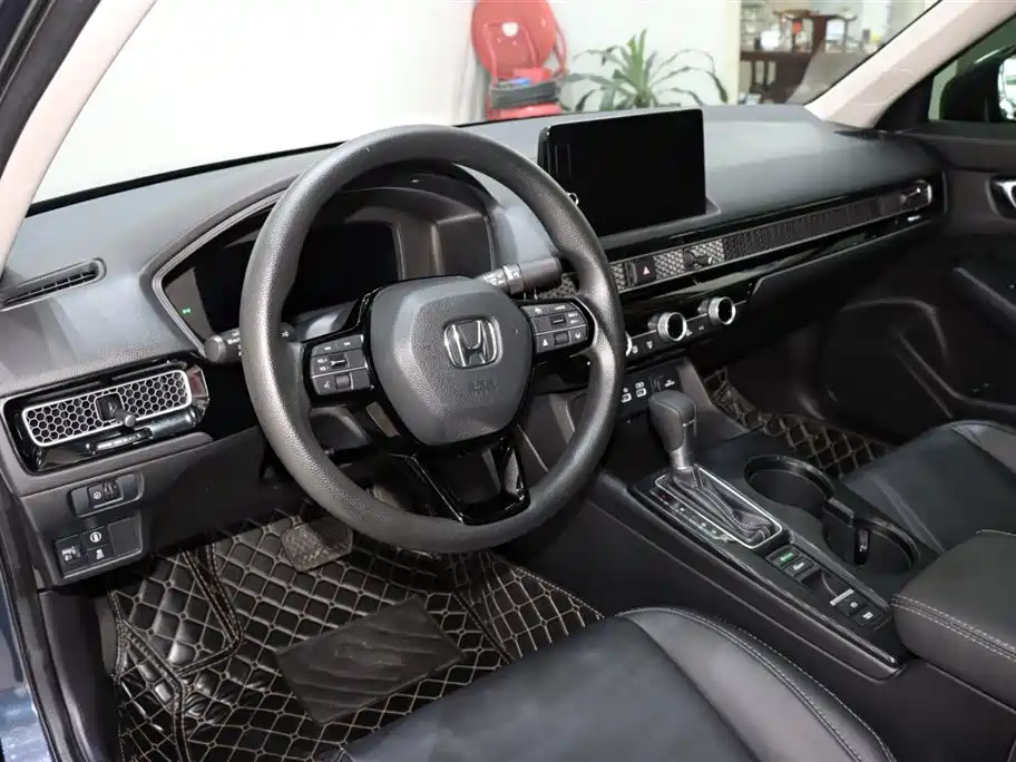 Honda Civic 2024 — фото 10