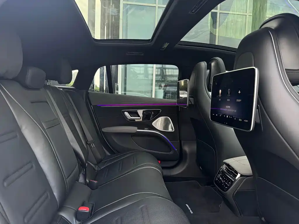 Mercedes-Benz EQS AMG 2026 — фото 15