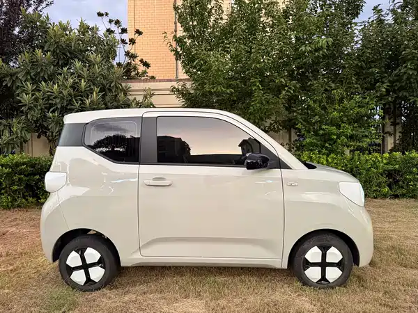 Wuling Hongguang MINIEV 2025