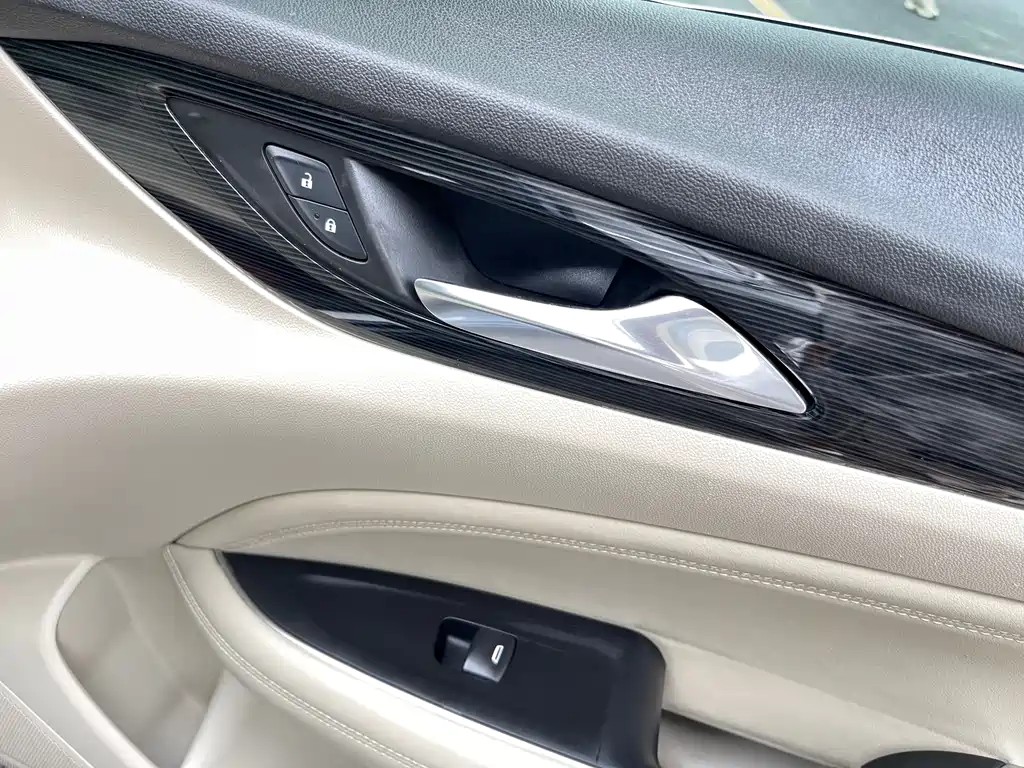 Buick Regal 2020 — фото 25