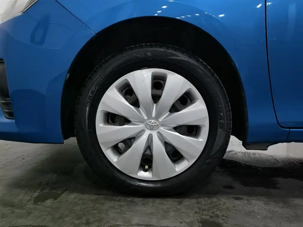 Toyota Yaris L 2014 — фото 17