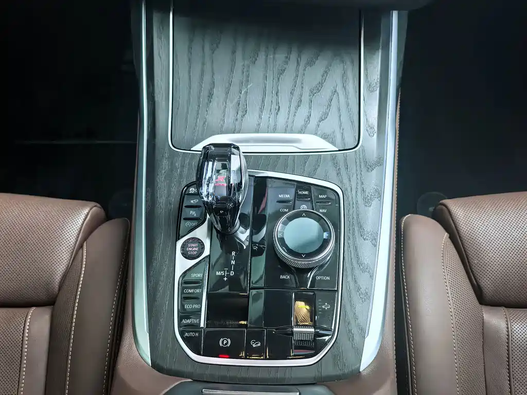 BMW X7 2022 — фото 10