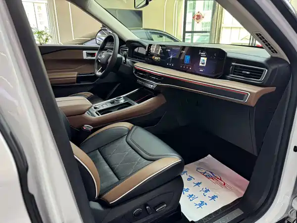 Ford Explorer 2023