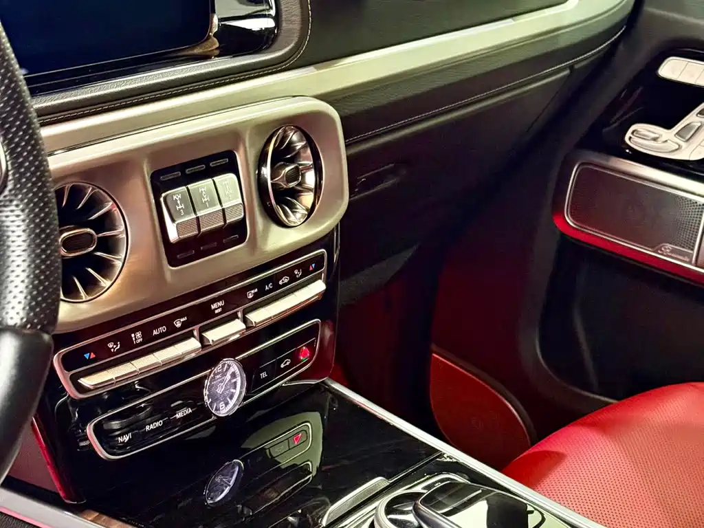 Mercedes-Benz G-Class AMG 2025 — фото 12