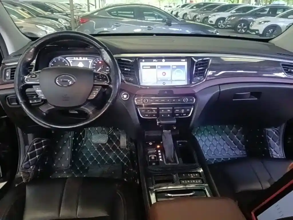 GAC Motor Trumpchi GS8 2018 — фото 10