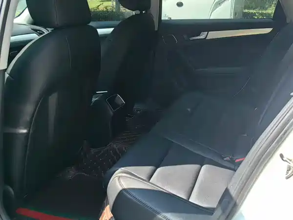 Audi A4L 2012