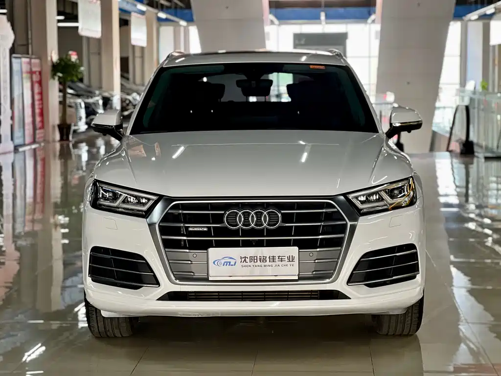 Audi Q5L 2019 — фото 2