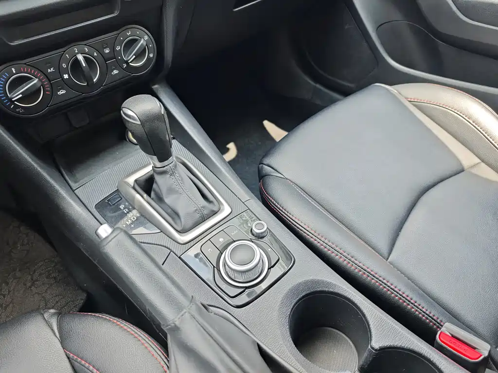 Mazda 3 Angkesela 2018 — фото 11