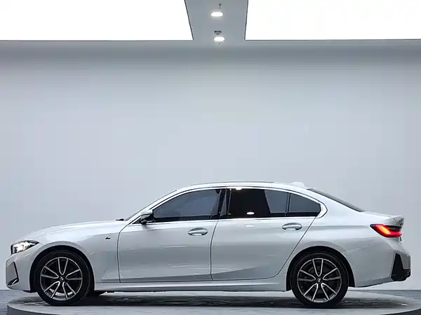 BMW 3 Series 2023