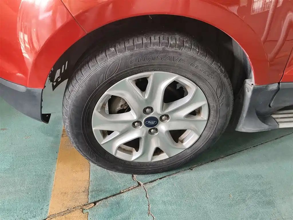 Ford Ecosport 2015 — фото 25