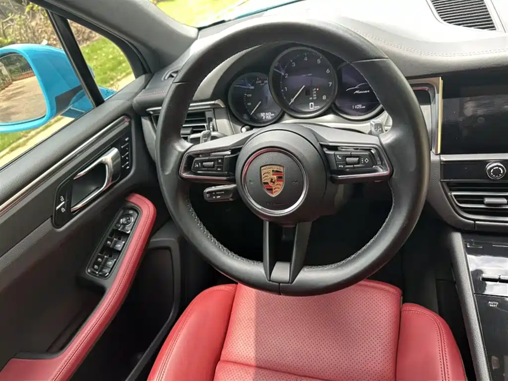 Porsche Macan 2023 — фото 13