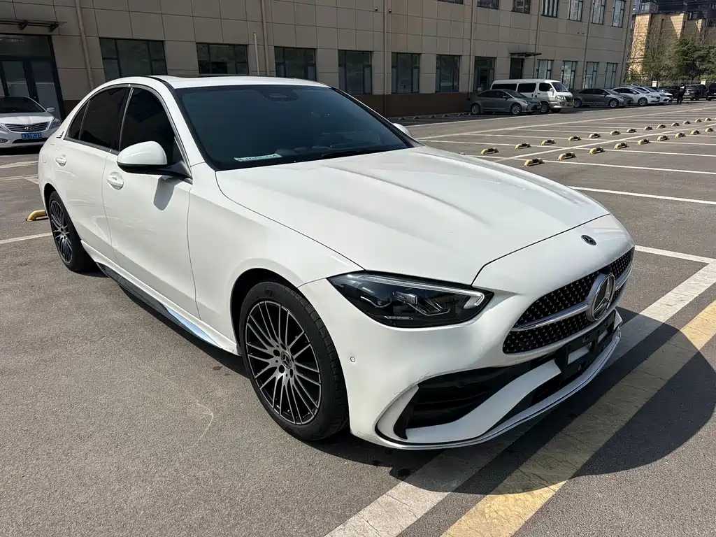 Mercedes-Benz C-Class 2023 — фото 3