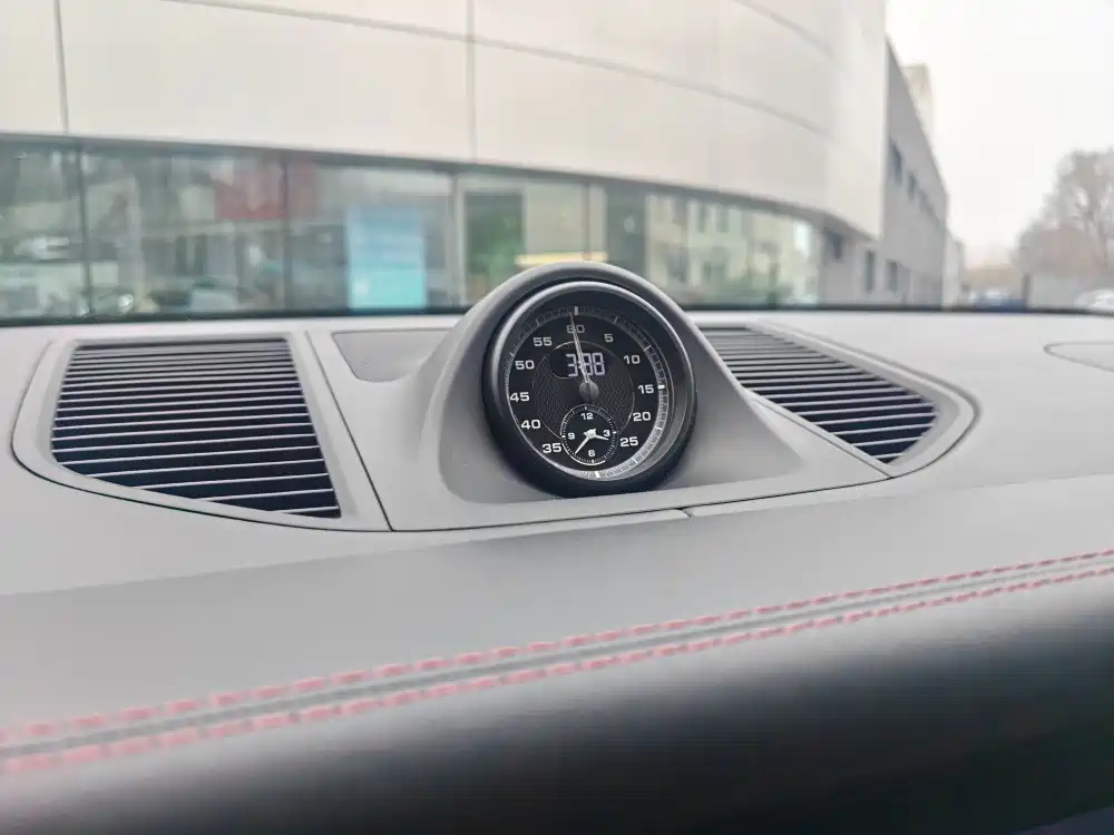 Porsche Macan 2023 — фото 13