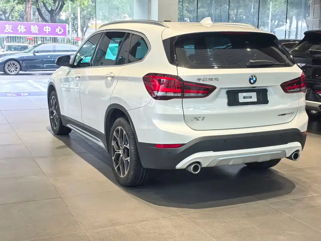 BMW X1 2022 — фото 5