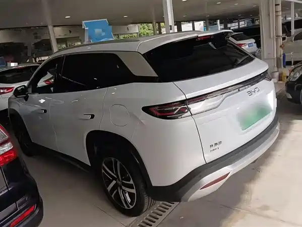 BYD Song L DM-i 2024