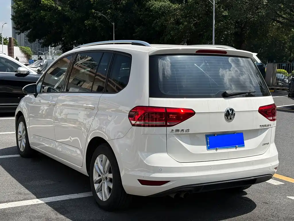 Volkswagen Touran 2016