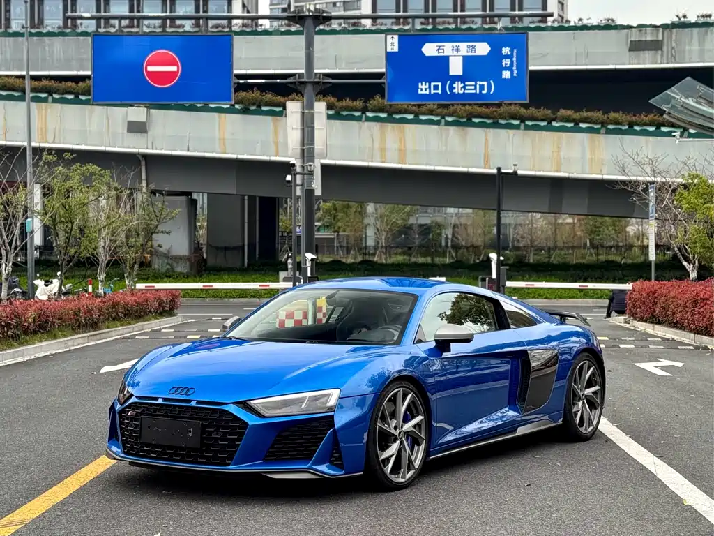 Audi R8 2022 — фото 2