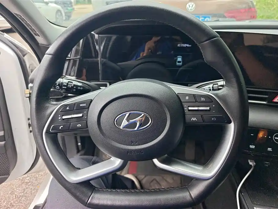 Hyundai Elantra 2022 — фото 15