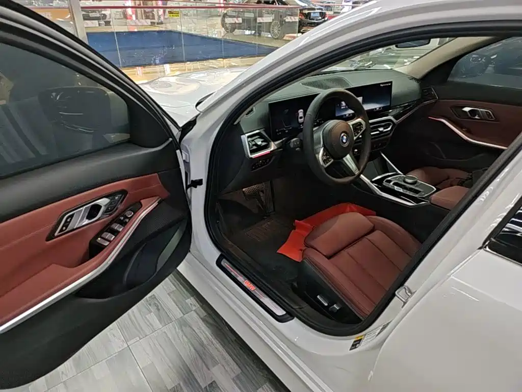BMW i3 2023 — фото 16