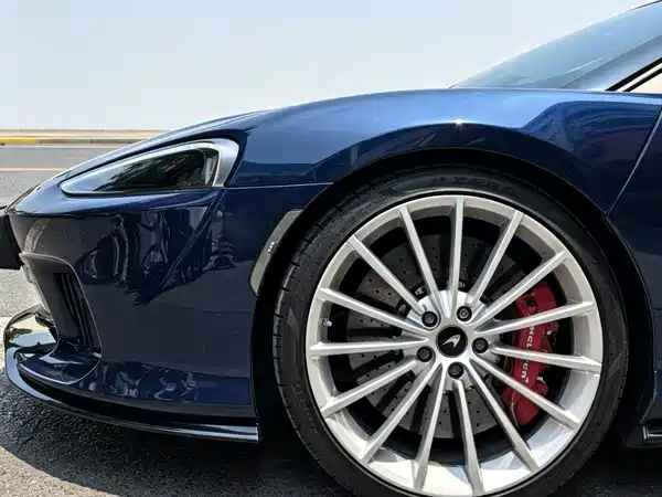McLaren GT 2023