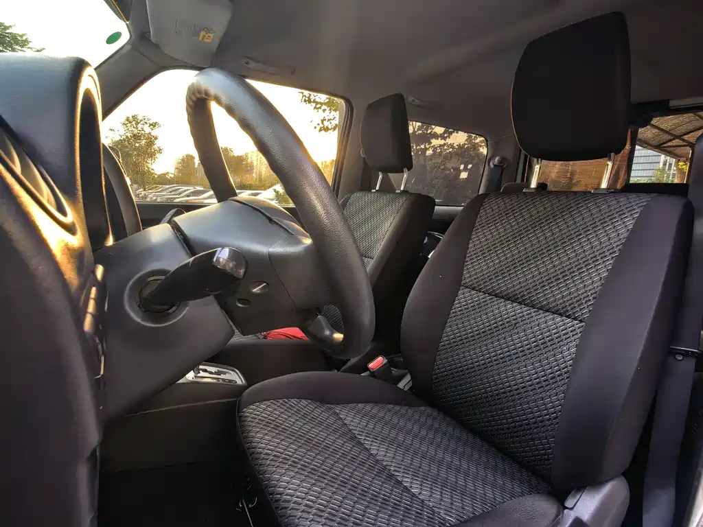 Suzuki Jimny 2018 — фото 17