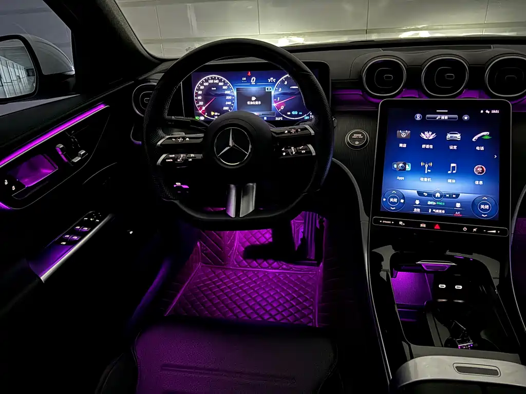 Mercedes-Benz C-Class 2024 — фото 15