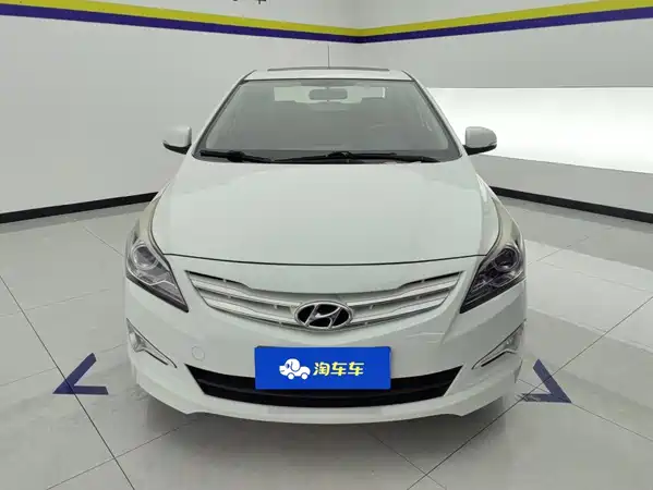 Hyundai Accent 2015