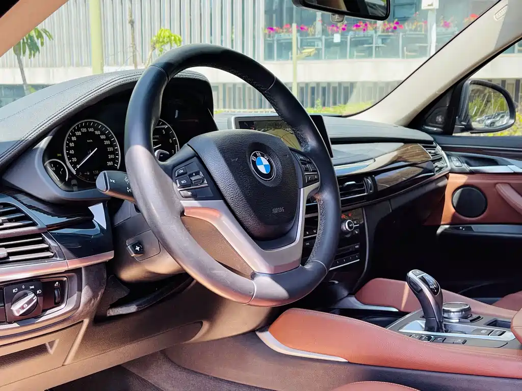 BMW X6 2015 — фото 8