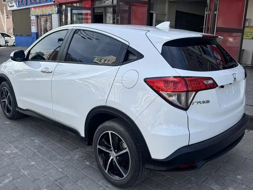 Honda Vezel 2022 — фото 14