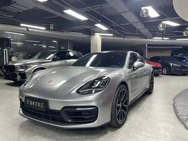 Porsche Panamera 2022
