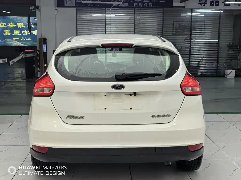 Ford Focus 2016 — фото 11