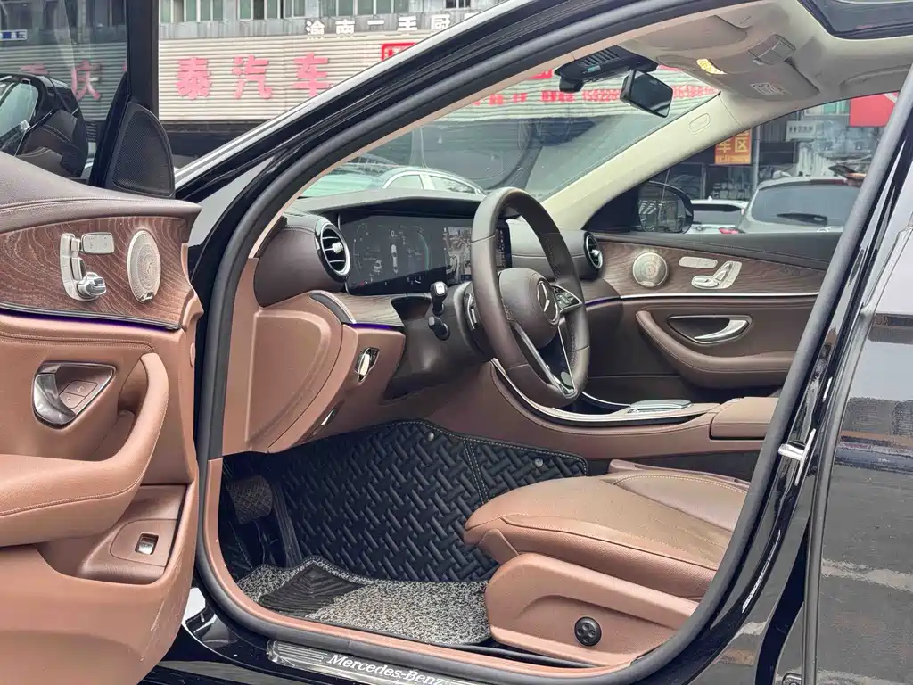 Mercedes-Benz E-Class 2024