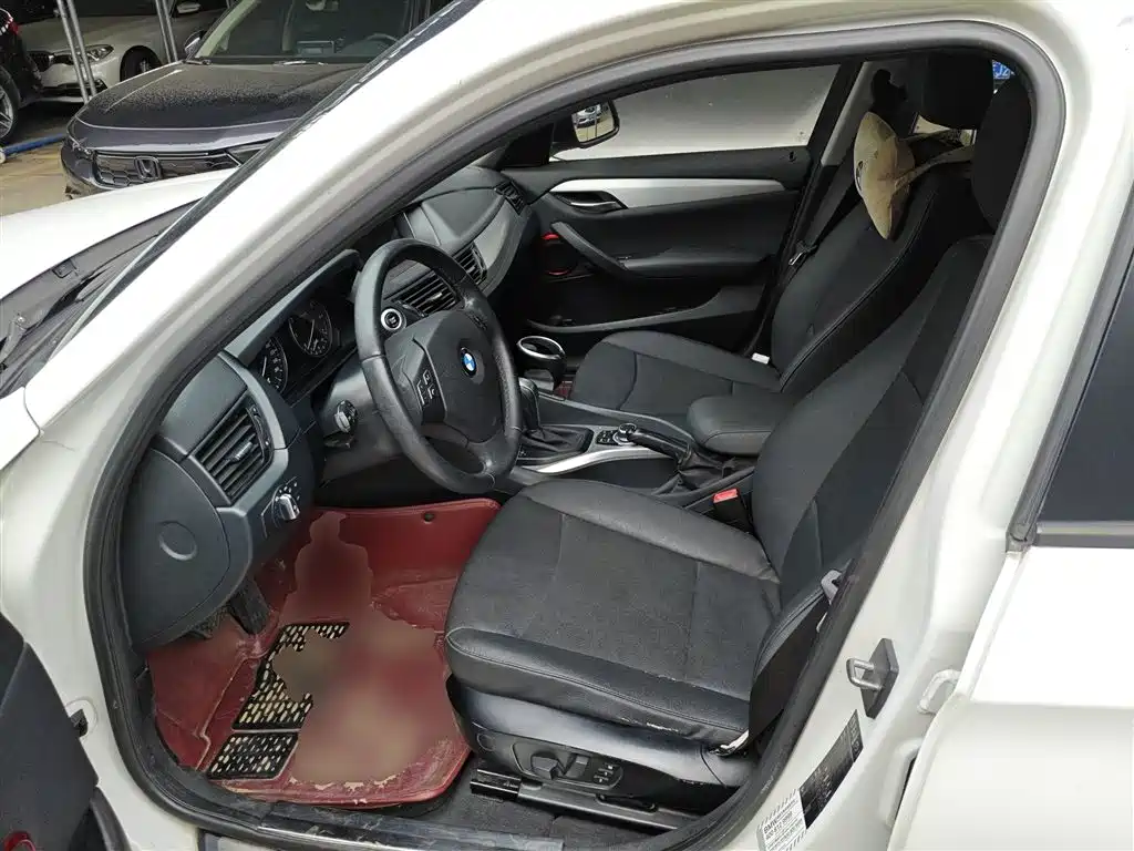 BMW X1 2014 — фото 15