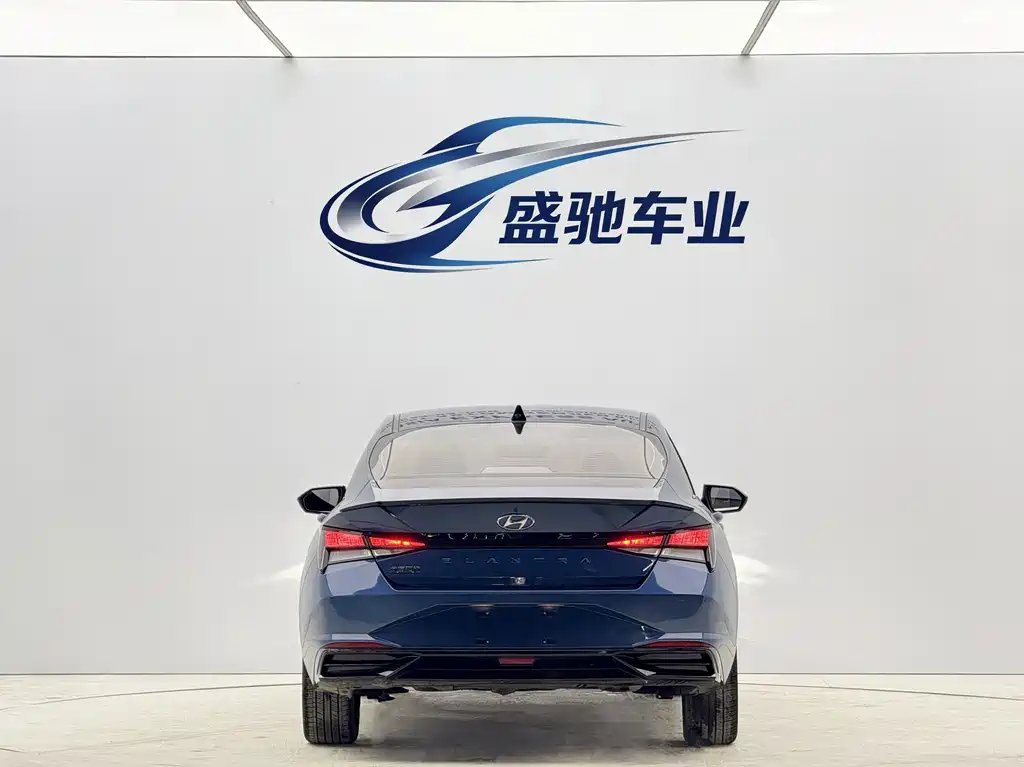 Hyundai Elantra 2023