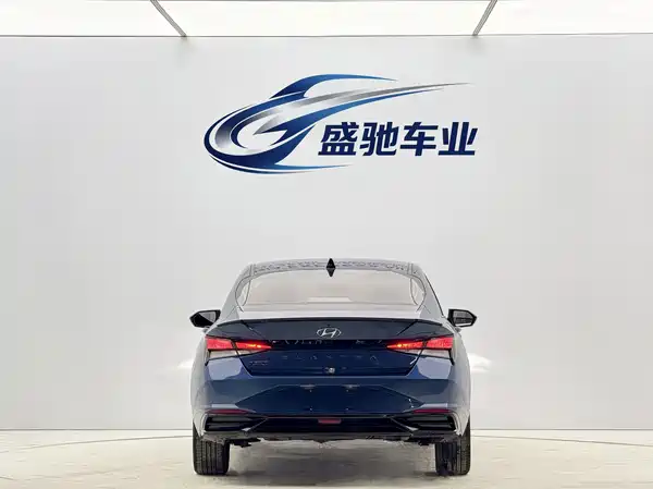 Hyundai Elantra 2023