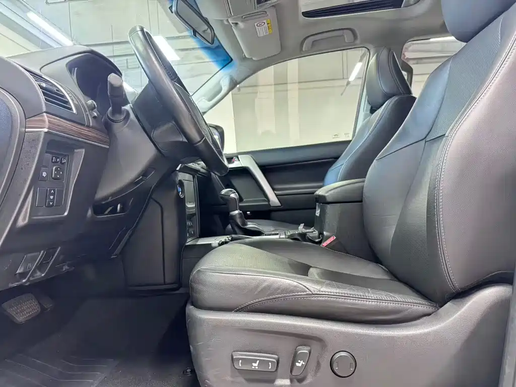 Toyota Prado 2019 — фото 4