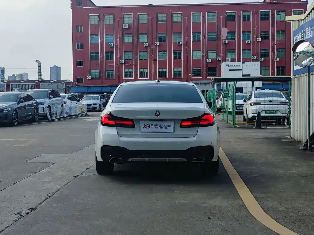 BMW 5 Series 2021