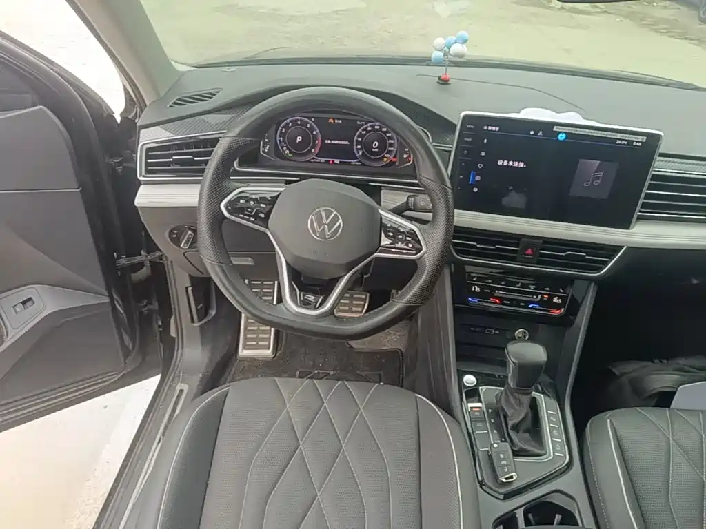 Volkswagen Tiguan L 2023 — фото 11